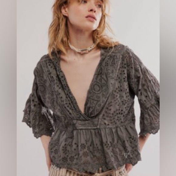 Magnolia Pearl Eyelet Top in Ozzy NWT - Picture 3 of 7